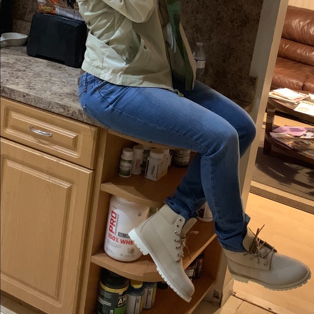 Timberland - Picture 2 of 3